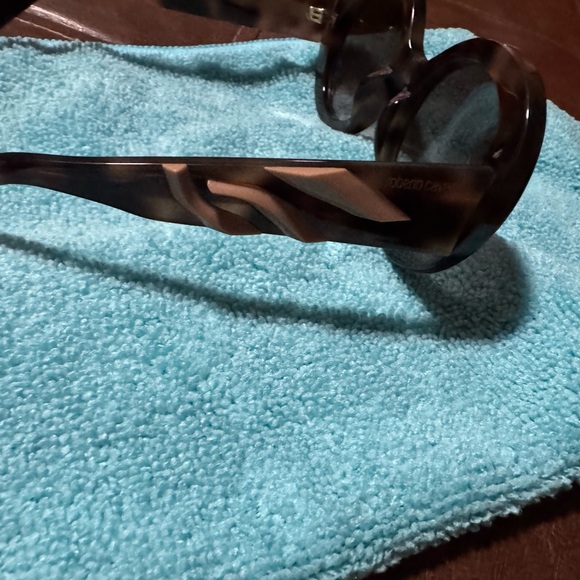 Roberto Cavalli Tortoise Shell Sunglasses - Picture 2 of 10